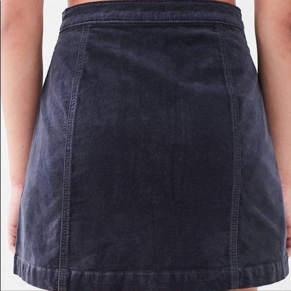 Urban Outfitters Sz XS Blue Velvet Snap Front A-Line Mini Skirt. - Picture 10 of 10